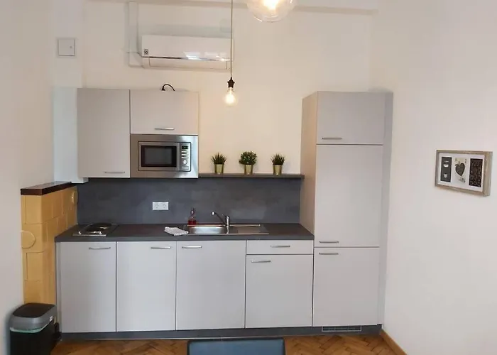 Lovely New 2 Bedroom Near Hannovamarkt