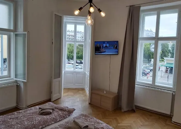 Lovely New 2 Bedroom Near Hannovamarkt