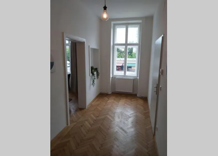 Lovely New 2 Bedroom Near Hannovamarkt